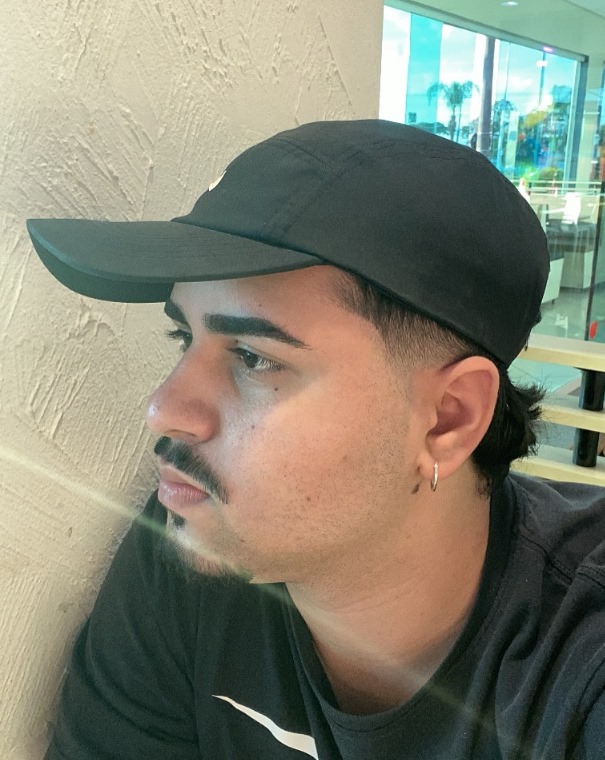 akshales